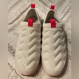 Dr Scholls puffy quilted slip on sneaker